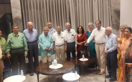 वरिष्ठ नागरिक अनुभव की छाया और समाज की अमूल्य धरोहर, इन्हें सहेजकर रखें   