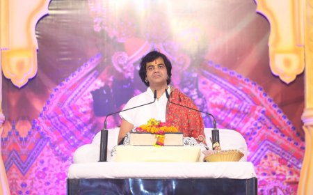 ब्रज की गोपियों से सीखो भगवान से प्रेम करना : चिन्मयानंद बापू