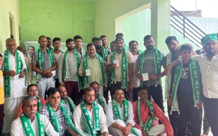 चौपाल लगाकर राष्ट्रीय लोकदल ने चलाया सदस्यता अभियान, पंचायत चुनाव की तैयारी तेज