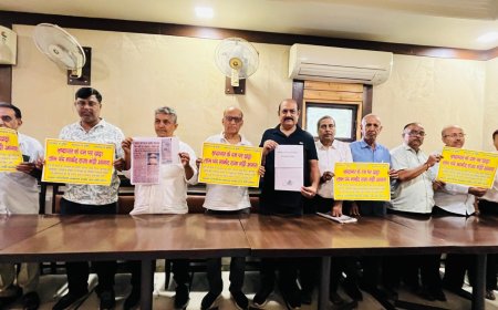 राजामंडी के दुकानदारों का फूटा गुस्सा : पटटा निरस्त होने पर भी वसूली के खिलाफ मोर्चा