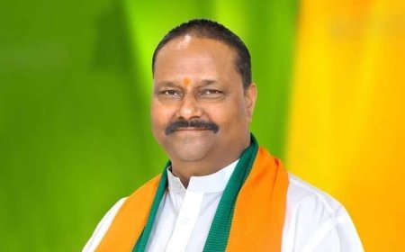 नकली दवाओं से आगरा कलंकित, सीएम से मिल माफिया की जड़ों पर प्रहार कराउंगा- विजय शिवहरे   