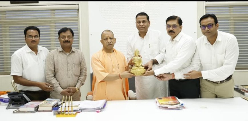 सीएम योगी से मिल जाटव सम्मान, दलित आरक्षण और सांस्कृतिक धरोहरों के संरक्षण की उठाई आवाज