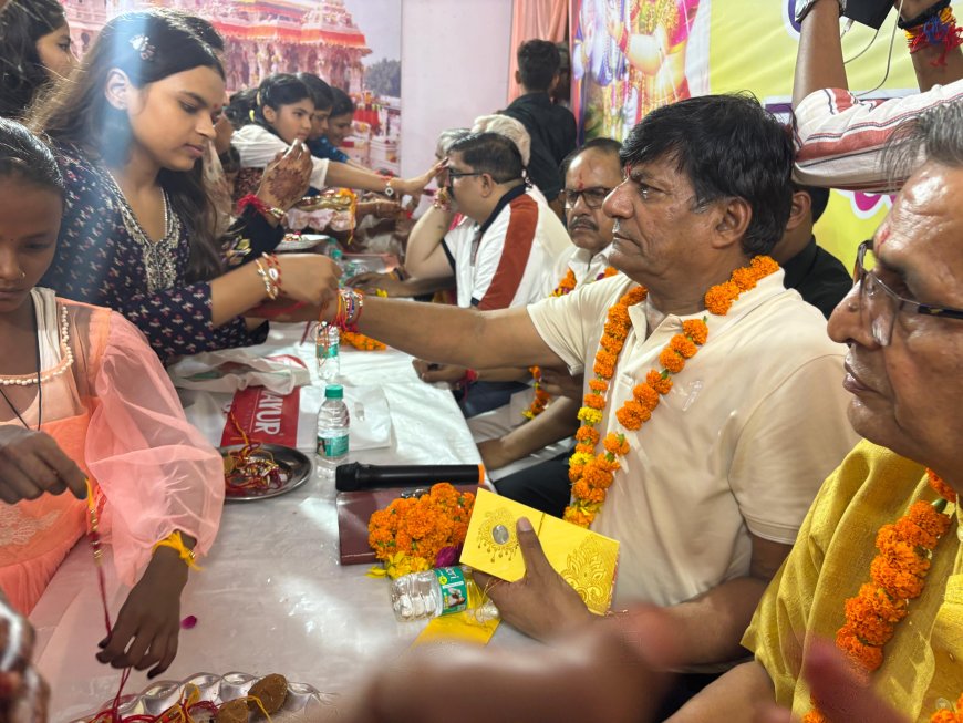 रक्षाबंधन पर सेवा भारती की बहनों ने रक्षा सूत्र बांधे, जनकपुरी महोत्सव के कार्यालय पर भव्य आरती