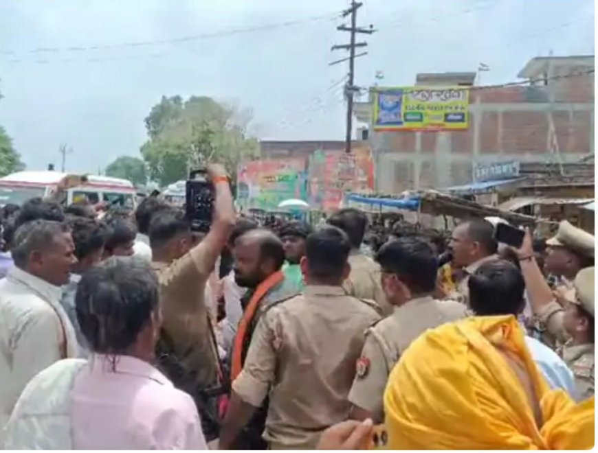 आगराः निर्माणाधीन मकान में करंट से मजदूर की मौत, परिजनों का हंगामा और जाम