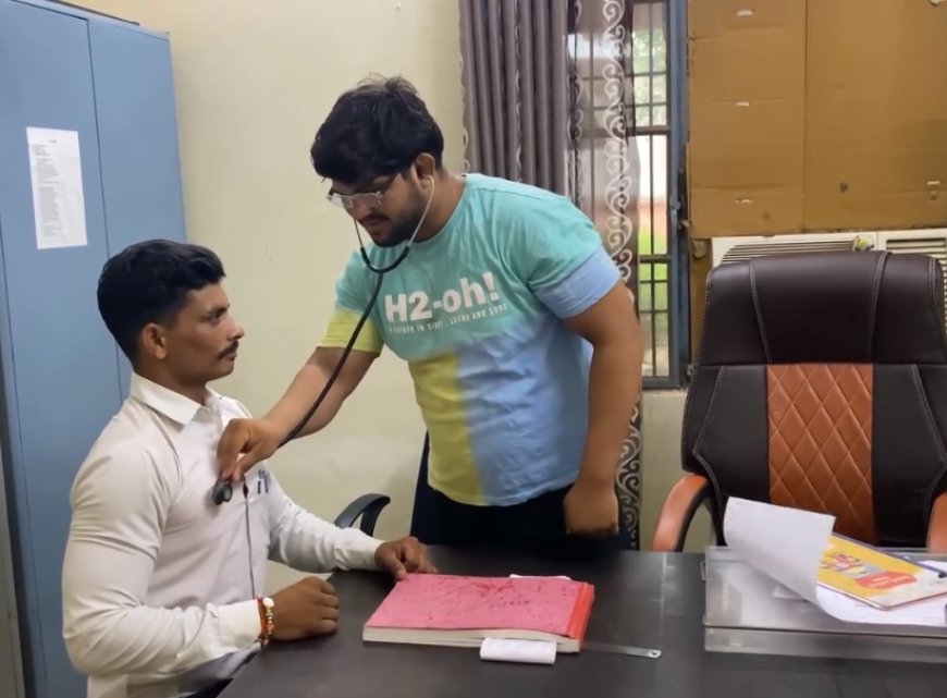 सरकारी अस्पताल में डॉक्टर बनकर रील बनाने वाला युवक गिरफ्तार, पिस्टल संग दूसरा वीडियो भी वायरल