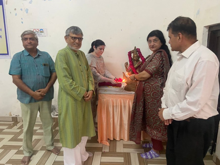 गांधीवाद की लौ से लोकतंत्र की राह: आगरा कॉलेज की राष्ट्रीय संगोष्ठी में गूंजे समकालीन सरोकार