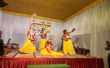 आगरा के जैन मंदिर में वैराग्य नाटक की भावनात्मक प्रस्तुति, बच्चों की जीवंत अदाकारी