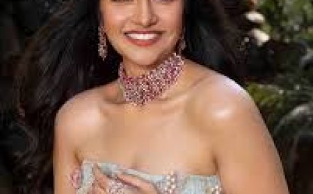 दक्षिण की फिल्मों में धूम मचा रही हैं रुक्मिणी वसंत