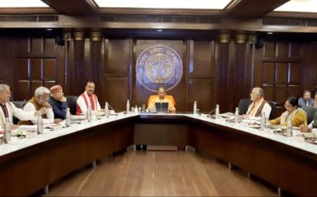 योगी सरकार का बड़ा कदम : अब आउटसोर्सिंग में नहीं होगा खेल, कर्मचारियों को मिलेगा पूरा हक