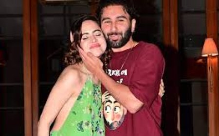  उर्फी जावेद और ओरी एकसाथ, मजाक में बोले- हम पति पत्नी हैं!