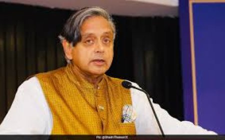 संसदीय समितियों का कार्यकाल बढ़ा सकता है केंद्र, थरूर को हो सकता है फायदा