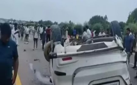 लखनऊ-आगरा एक्सप्रेसवे पर दर्दनाक हादसा, वाहन ने UPEIDA के 4 कर्मियों को रौंदा