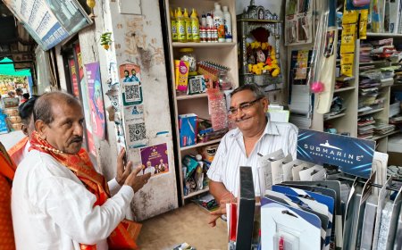 आगरा में जीएसटी बचत उत्सव: घटी दरों से बाजारों में खुशी की लहर