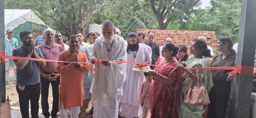 आगरा में गौशाला का शुभारंभ, स्वामी ज्ञानानंद बोले– जीवन का पुण्य लाभ यही है कि कुछ अच्छा हो जाए