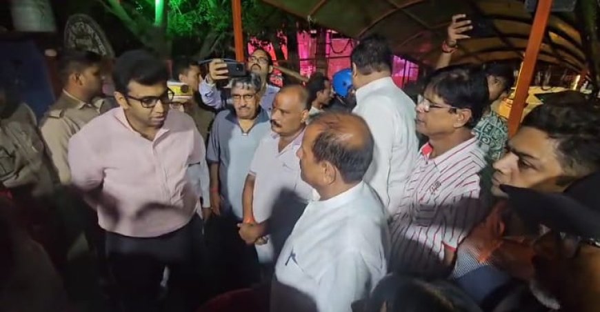 डीएम और पुलिस ने कहा- मंदिर हादसे में किसी के लापता होने की जानकारी सामने नहीं आई
