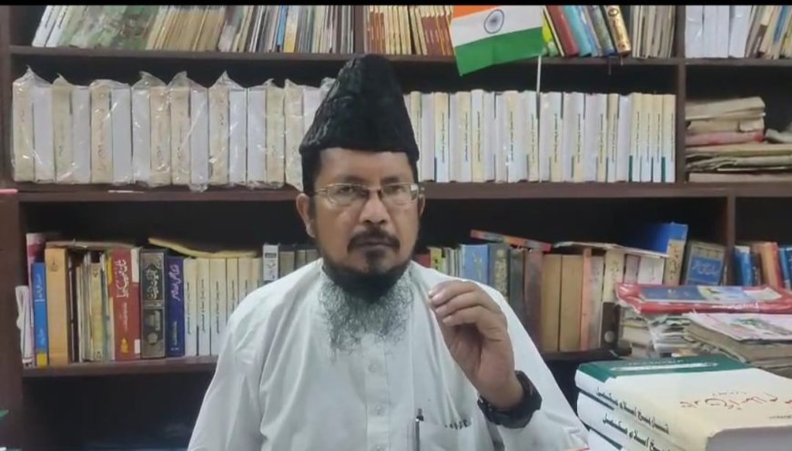 धीरेंद्र शास्त्री के बयान पर मौलाना रजवी का पलटवारः भारत के मुसलमानों को नकली कहना गलत