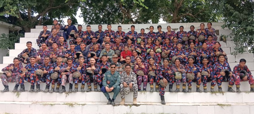 मलपुरा ड्रॉपिंग जोन पर 60 एनसीसी कैडेट्स ने लगाई छलांग, महानिदेशक भी कूदे आसमान से