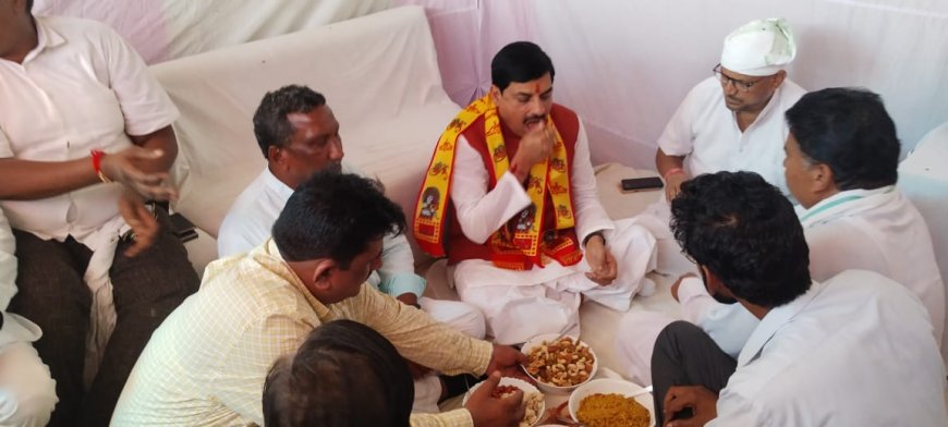 अरे, ओमी तैनें तो कमाल कर दयौ! बाकन्दा में सीएम मोहन यादव समेत दिग्गजों का जमावड़ा