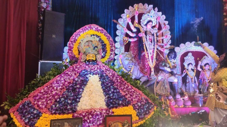 भक्ति और श्रद्धा में डूबा नवदुर्गा महोत्सव का पण्डाल: भजनों से गूंजा पूरा क्षेत्र