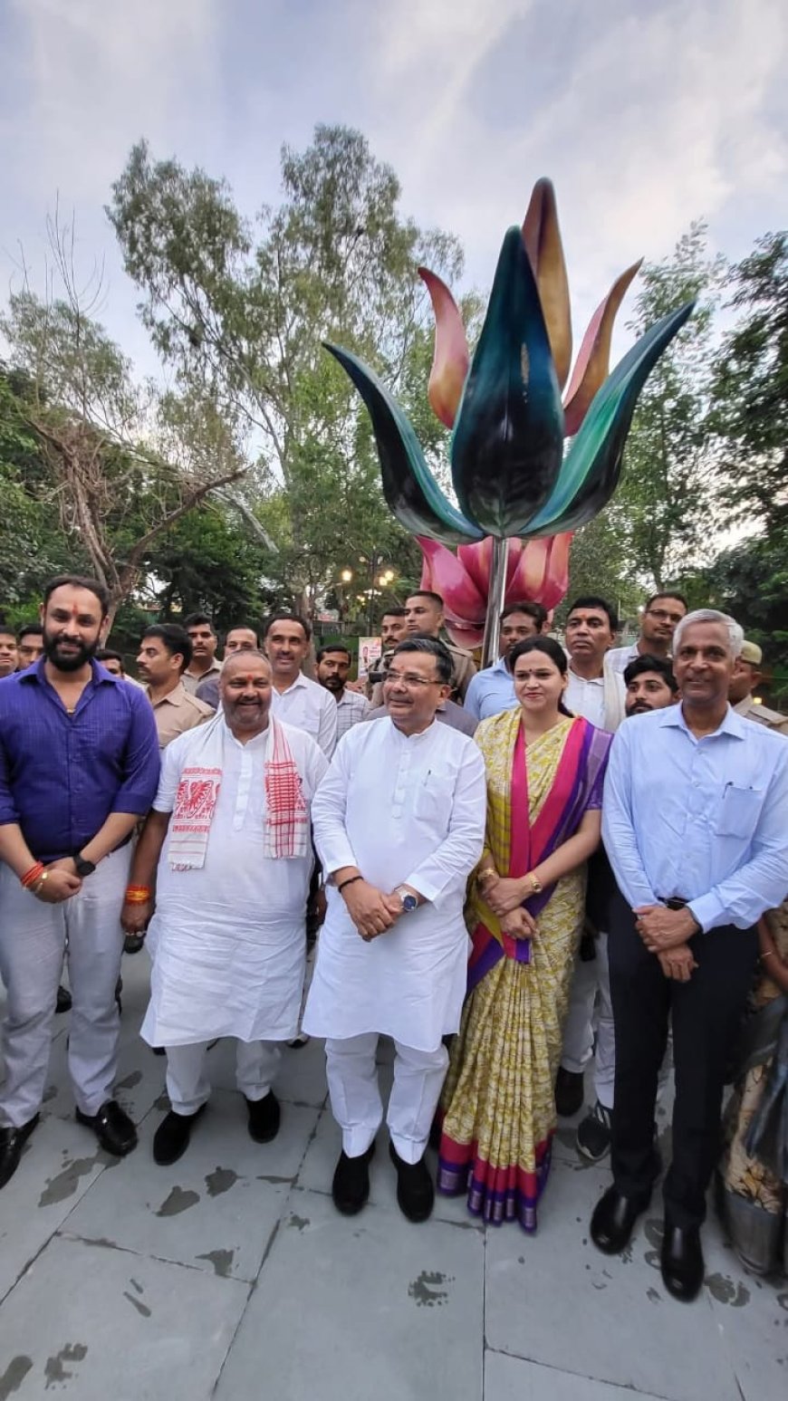 आगरा को मिला नया पर्यटन आकर्षण, सुभाष पार्क का सौंदर्यीकरण लोकार्पित