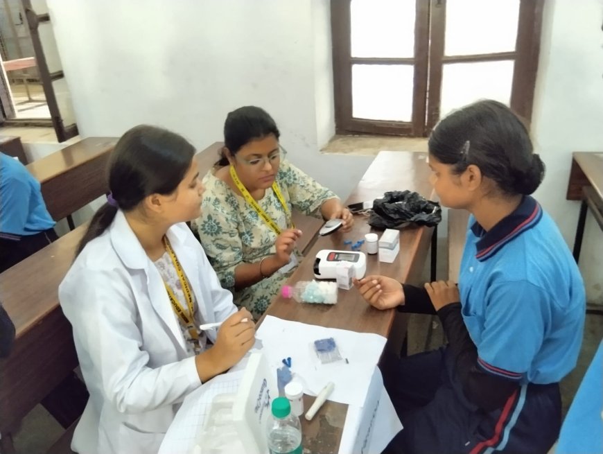 आगरा कॉलेज में सर्वाइकल व ब्रेस्ट कैंसर से बचाव का छात्राओं को मिला मंत्र