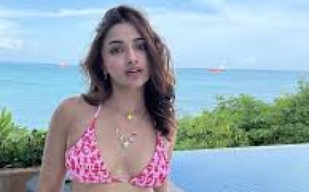 जिया शंकर ग्रीस के आइलैंड पर कर रहीं मस्ती, तस्वीरें की शेयर