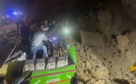  हिमाचल के बिलासपुर में बस पर गिरा पहाड़ से मलबा, 15 यात्रियों की मौत