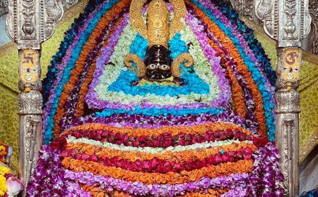 दीपों की ज्योति में झलके श्याम बाबा, खाटू श्याम मंदिर में दिवाली पर दिव्य फूल बंगला और स्वर्णिम श्रृंगार