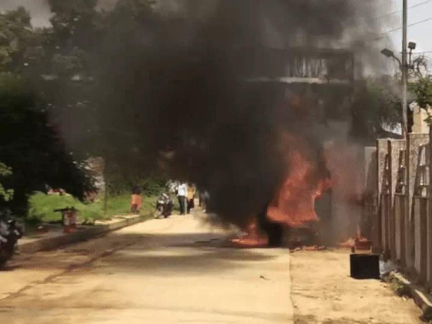 लेडी लायल अस्पताल में अफरा-तफरी, पार्किंग में खड़ी नई थार में लगी आग