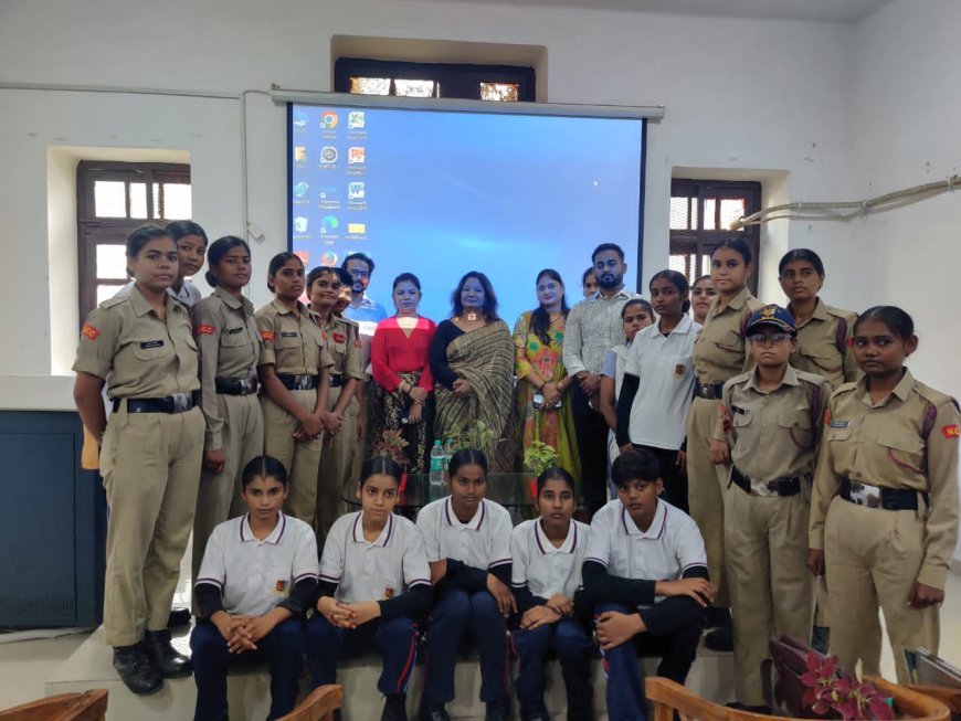 आगरा कॉलेज में फैशन डिजाइन पर हुई कार्यशाला में छात्र-छात्राओं ने सीखी डिजाइनिंग की बारीकियां