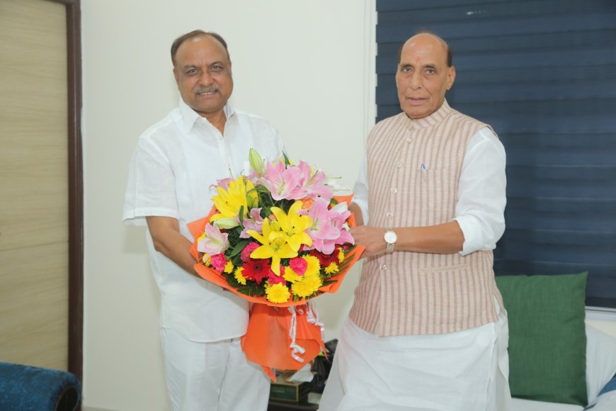 श्रीराम मंदिर मॉडल के मामले में रक्षा मंत्री का उचित निर्णय का भरोसा, सांसद नवीन जैन ने की भेंट