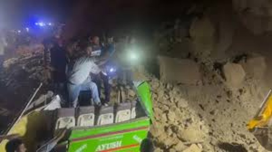  हिमाचल के बिलासपुर में बस पर गिरा पहाड़ से मलबा, 15 यात्रियों की मौत