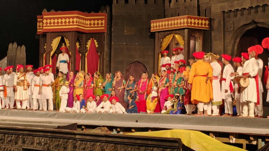 हिंदवी स्वराज की गर्जना से गूंजा आगराः ‘जाणता राजा’ ने रचा वीरता, सेवा और संस्कृति का संगम