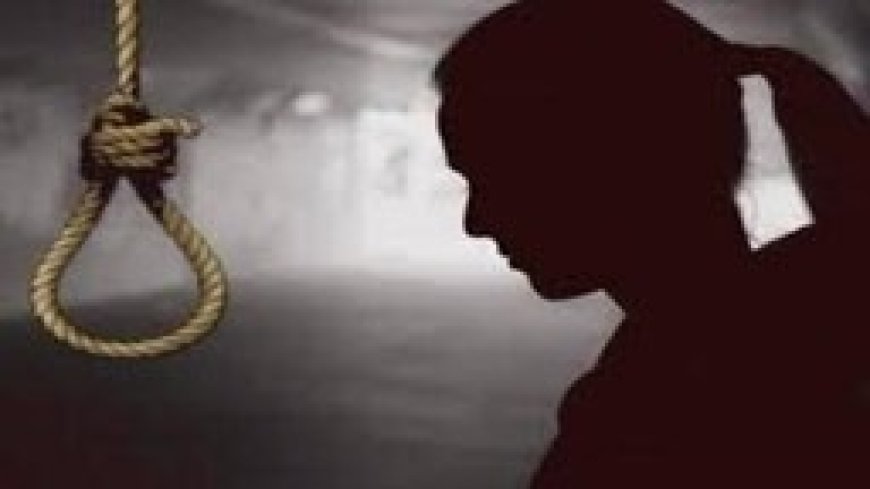 शाहजहांपुर कलेक्ट्रेट में हंगामा : एसडीएम कोर्ट में महिला ने किया आत्महत्या का प्रयास