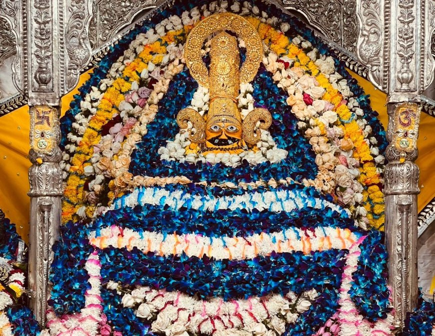 आगराः स्वर्णिम श्रृंगार में झलके श्याम बाबा, धनतेरस पर दीपोत्सव का हुआ शुभारंभ