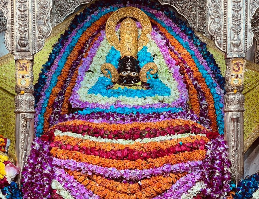 दीपों की ज्योति में झलके श्याम बाबा, खाटू श्याम मंदिर में दिवाली पर दिव्य फूल बंगला और स्वर्णिम श्रृंगार