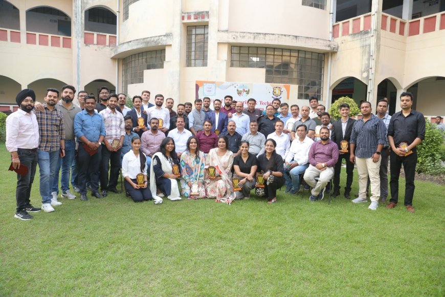 आगरा कॉलेज में सिनर्जी समिट का आयोजनः पूर्व छात्र लौटे अपने शिक्षण धाम, अनुभवों से गूंजा परिसर