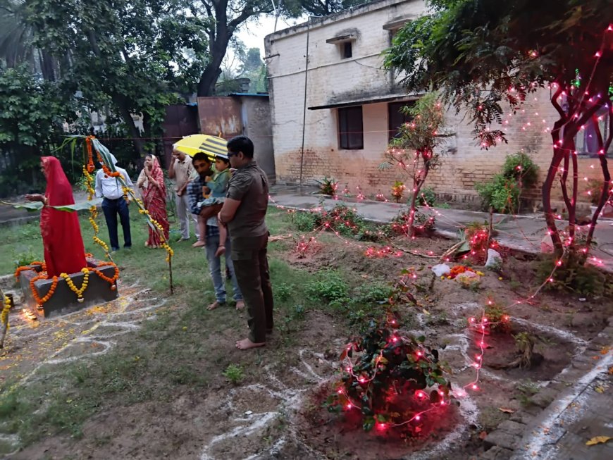 छठ महापर्व के तीसरे दिन आगरा -टूंडला समेत देशभर में सूर्य को संध्या अर्घ्य दिया गया
