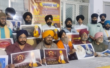 गुरु नानक देव जी के 556वें प्रकाश पर्व पर आगरा में छाई श्रद्धा और उत्साह की लहर