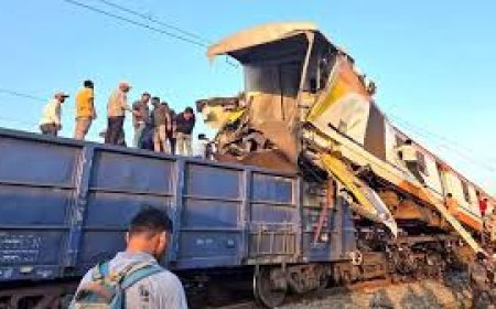  मालगाड़ी पर चढ़ी पैसेंजर ट्रेन, कई लोगों की मौत; छह की पुष्टि 