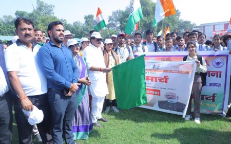 रन फॉर यूनिटी मार्च में उमड़ा देशभक्ति का सागर, सरदार पटेल की 150वीं जयंती पर आगरा में गूंजे ‘एक भारत, श्रेष्ठ भारत’ के नारे