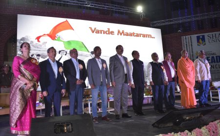 लीडरशिप कांक्लेव 2025 : शारदा विश्वविद्यालय में उद्योग, शिक्षा और प्रशासन जगत की हस्तियों ने साझा किए अनुभव