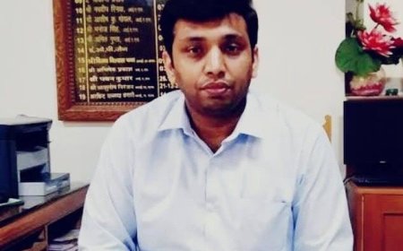 डीएम की अचानक छापेमारी से खनन माफियाओं में हड़कंप, 320 वाहनों की हुई जांच