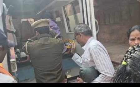 ताजमहल में पर्यटक की तबीयत बिगड़ी, ताज सुरक्षा पुलिस की त्वरित कार्रवाई से बची जान