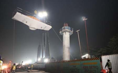 आगरा मेट्रो में रफ्तार तेज, पहले कॉरिडोर के ऐलिवेटेड सेक्शन में पियर–यू गर्डर लगाने का काम अंतिम चरण में, सुरक्षा के लिए ईपीवी भी तैनात