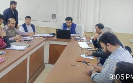 2026 वोटर लिस्ट अपडेट की बड़ी मुहिम, आगरा में बीएलओ कर रहे डोर–टू–डोर सत्यापन