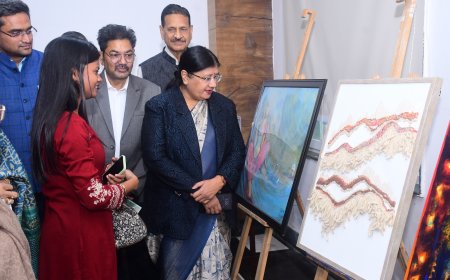रचनात्मकता की नई उड़ान, कला आचार्य प्रदर्शनी में कलाकारों की प्रतिभा दमकी