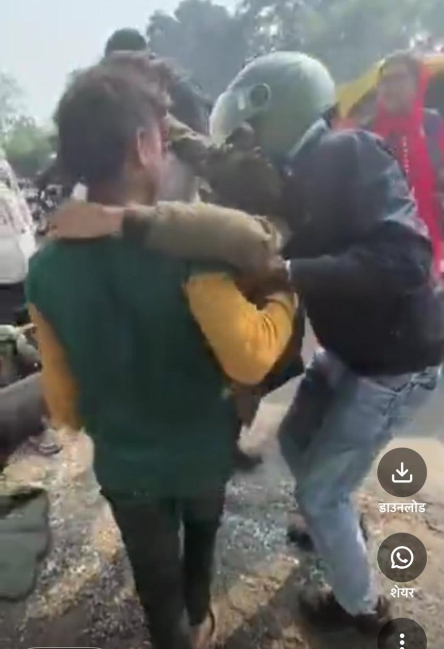 आगरा-जयपुर हाईवे पर हादसा, नीलगाय से टकराकर टेंपो पलटा, दो घायल