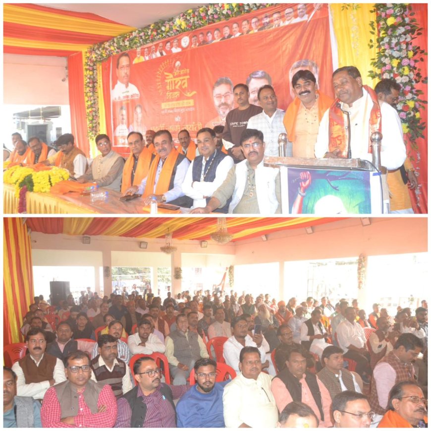 आगरा में गूंजा जनजातीय स्वाभिमान, बिरसा मुंडा जयंती पर सम्मान व प्रेरणा का संगम