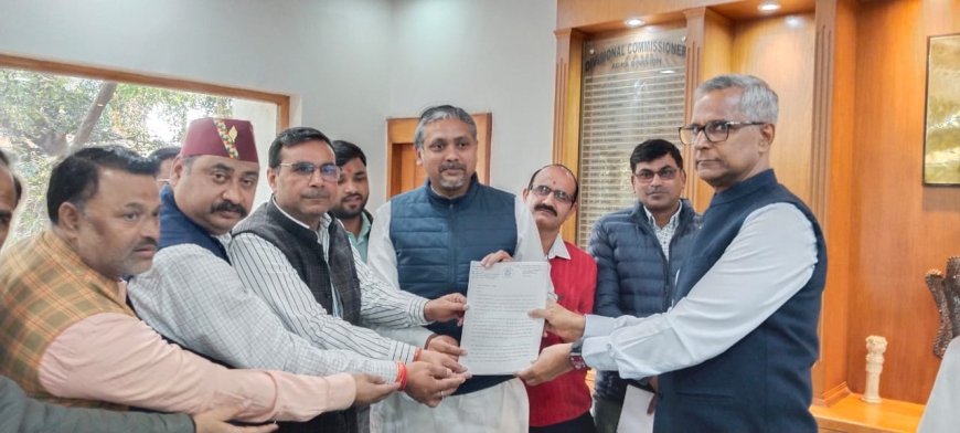 आगरा में दस हजार शिक्षकों के मतदाता आवेदन पत्र निरस्त, शिक्षक विधायक ने उठाये सवाल, चेतावनी